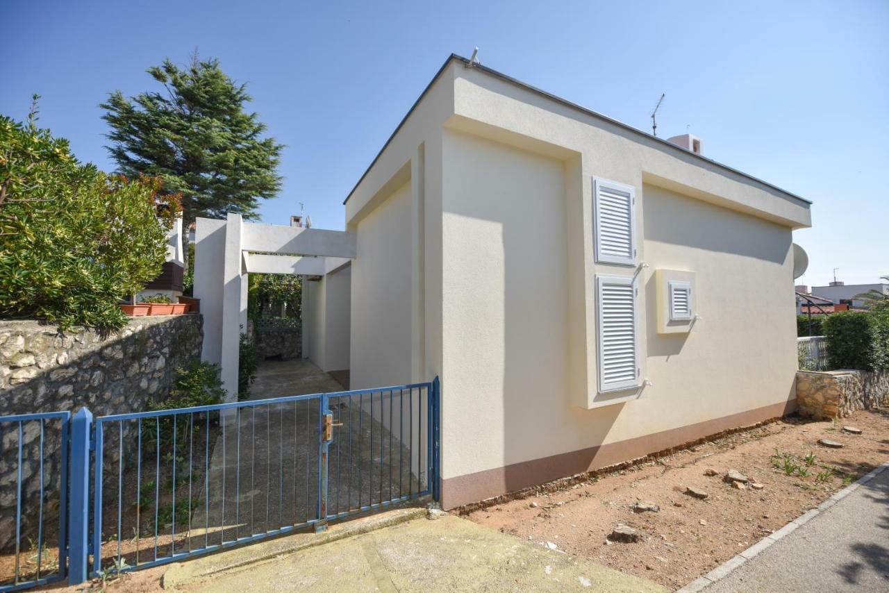 Apartment Tinateo, Gajac Novalja Exterior photo